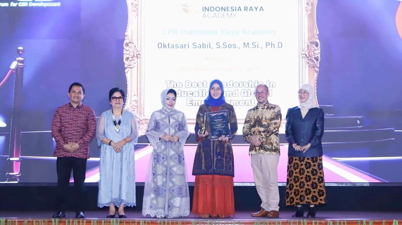 Dedikasi untuk Negeri, Ketua DPD GERINDRA PBD Oktasari Sabil Raih Penghargaan Bergengsi di Ajang CESA & Perempuan Berbakti Award 2025